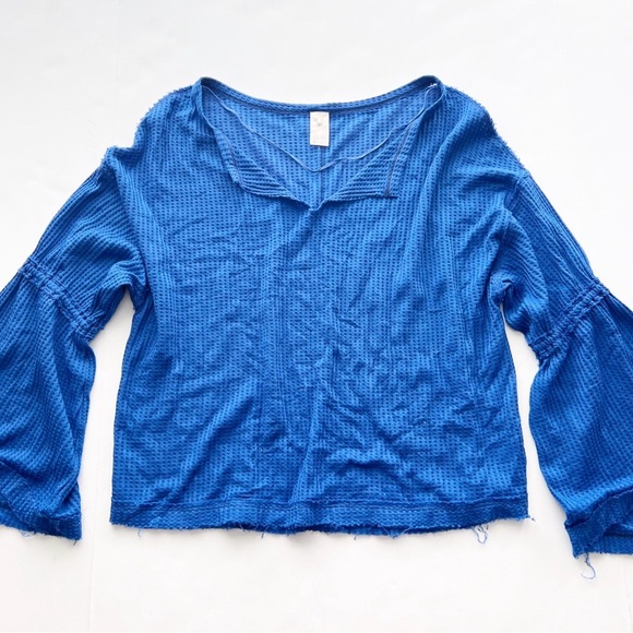 Free People We The Free Royal Blue Thermal Knit Dahlia Oversized Boho Top - Picture 2 of 6